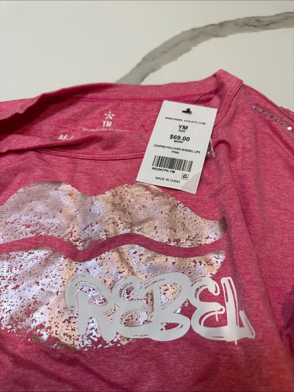 NET Rebel Athletic Cheer Set Pink Two-Piece Skirt Set with Lip Graphic YM